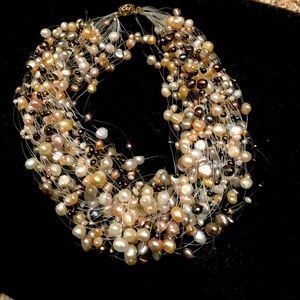 Real small Pearl choker necklace vintage